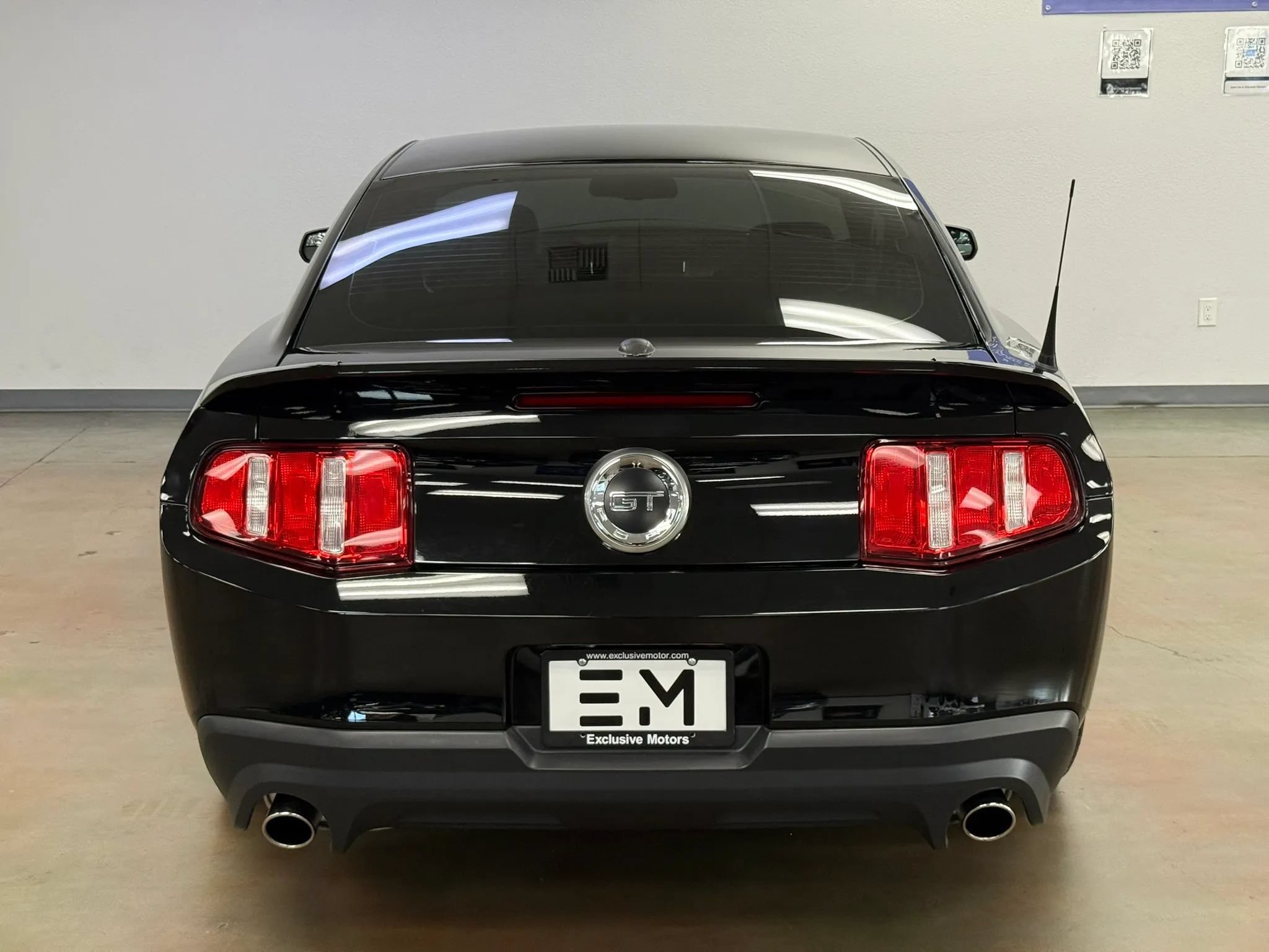 Used 2012 Ford Mustang GT Premium w/ Brembo Brake Pkg RWD image 6