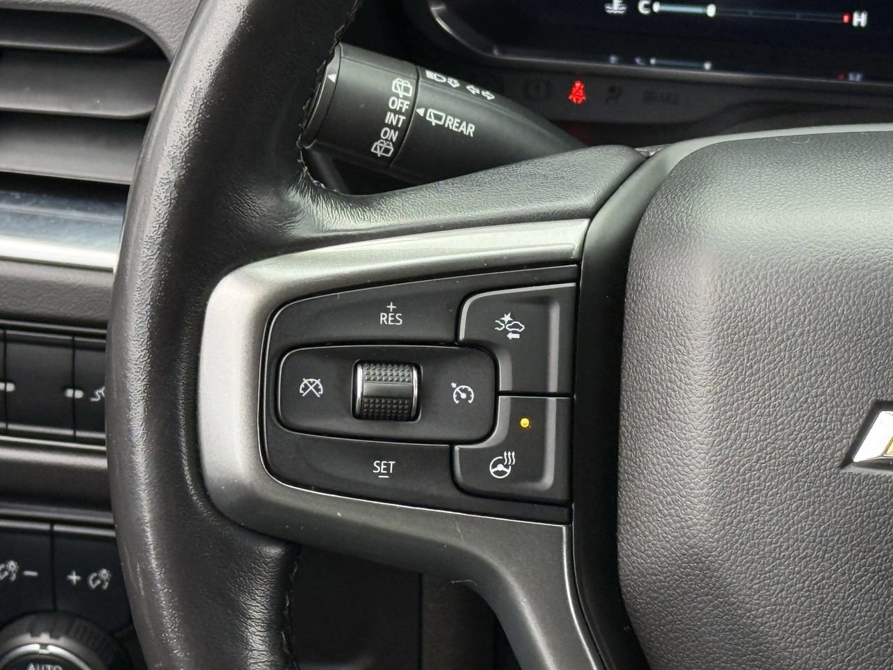 Used 2022 Chevrolet Tahoe LT w/ Luxury Package image 12