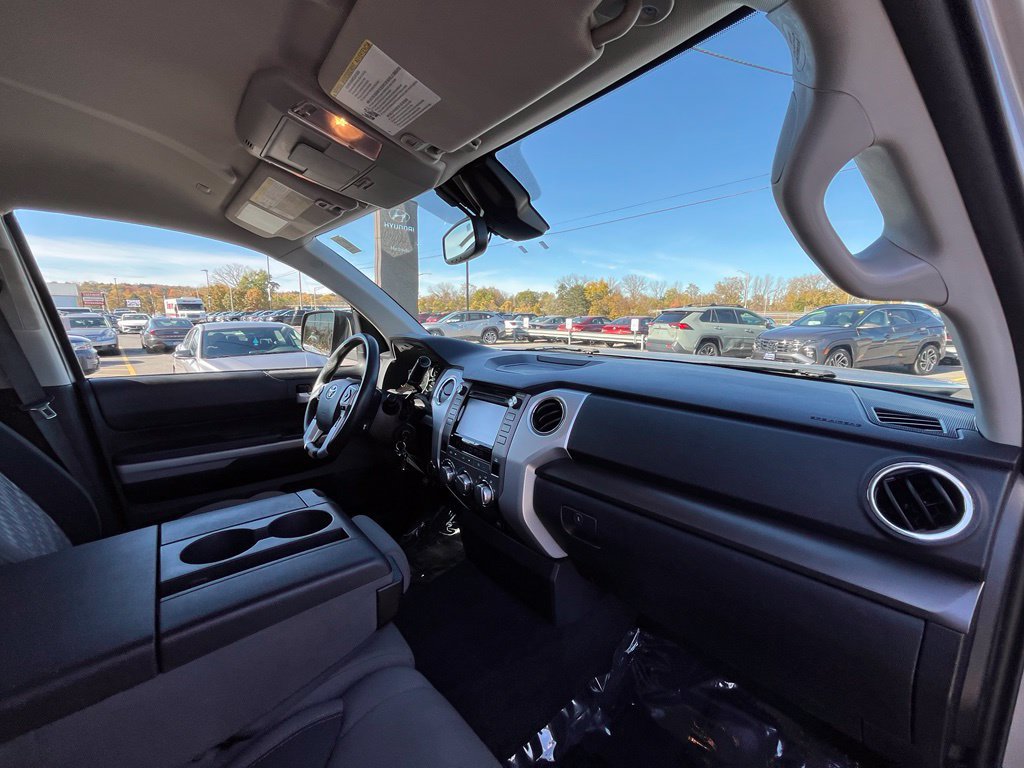 Used 2019 Toyota Tundra SR5 AWD/4WD image 16