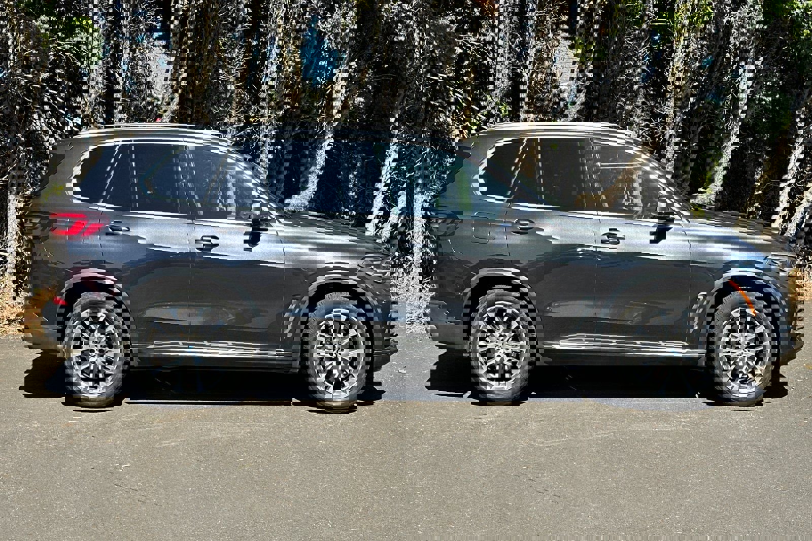 Used 2022 BMW X5 xDrive40i image 3