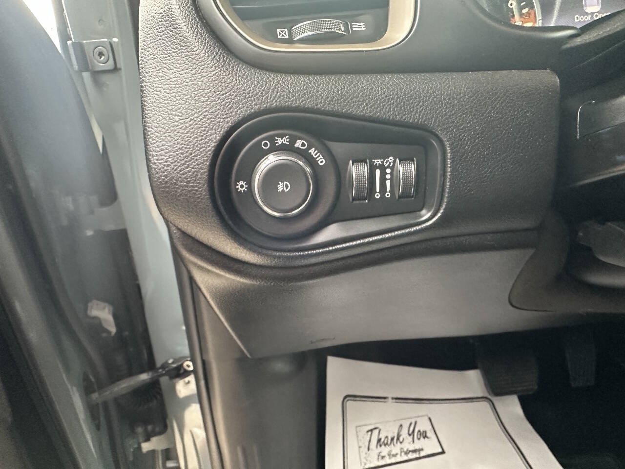 Used 2017 Jeep Renegade Limited AWD/4WD image 15