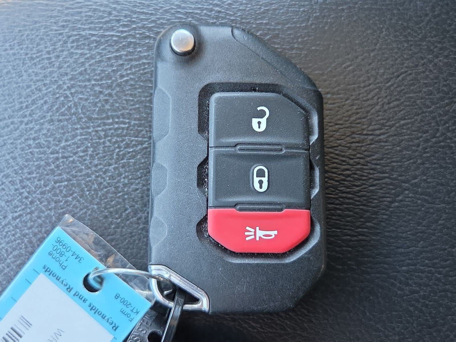 Used 2021 Jeep Wrangler Unlimited Sahara AWD/4WD image 31
