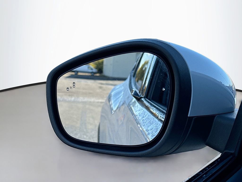 Used 2022 Ford Mustang Mach-E Select image 24