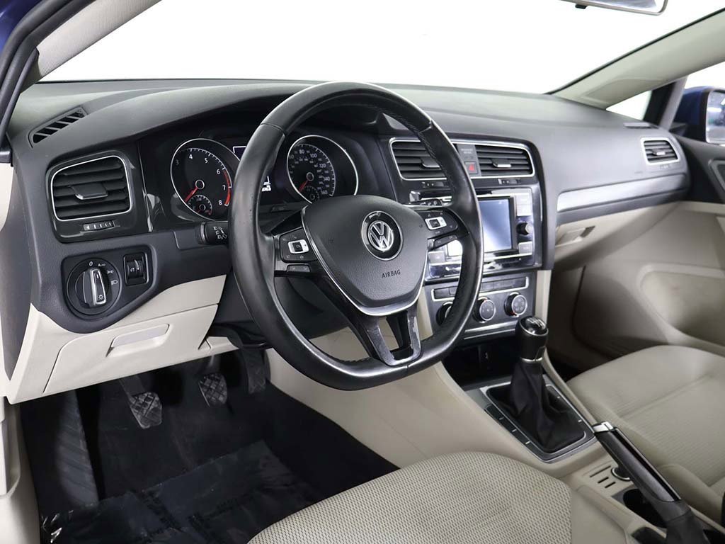 Used 2019 Volkswagen Golf S image 23