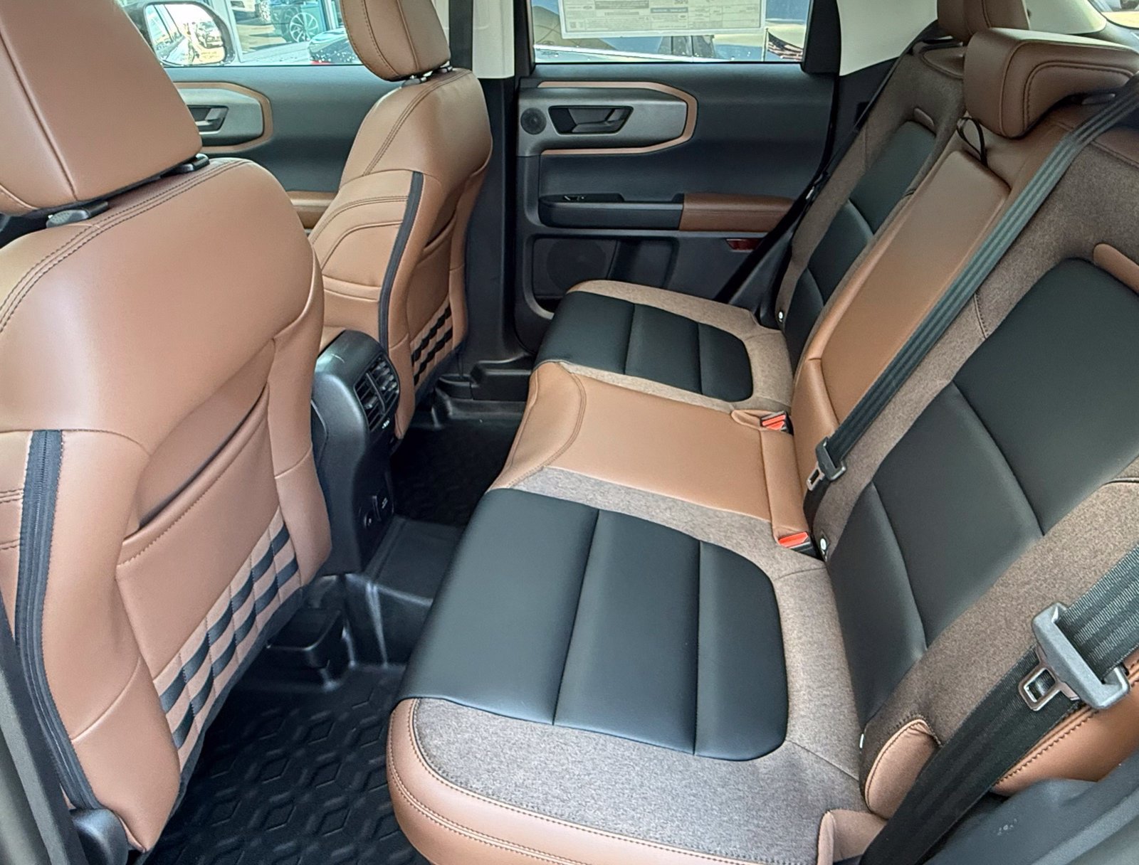 New 2025 Ford Bronco Sport Outer Banks w/ Sasquatch Outer Banks Package AWD/4WD image 16