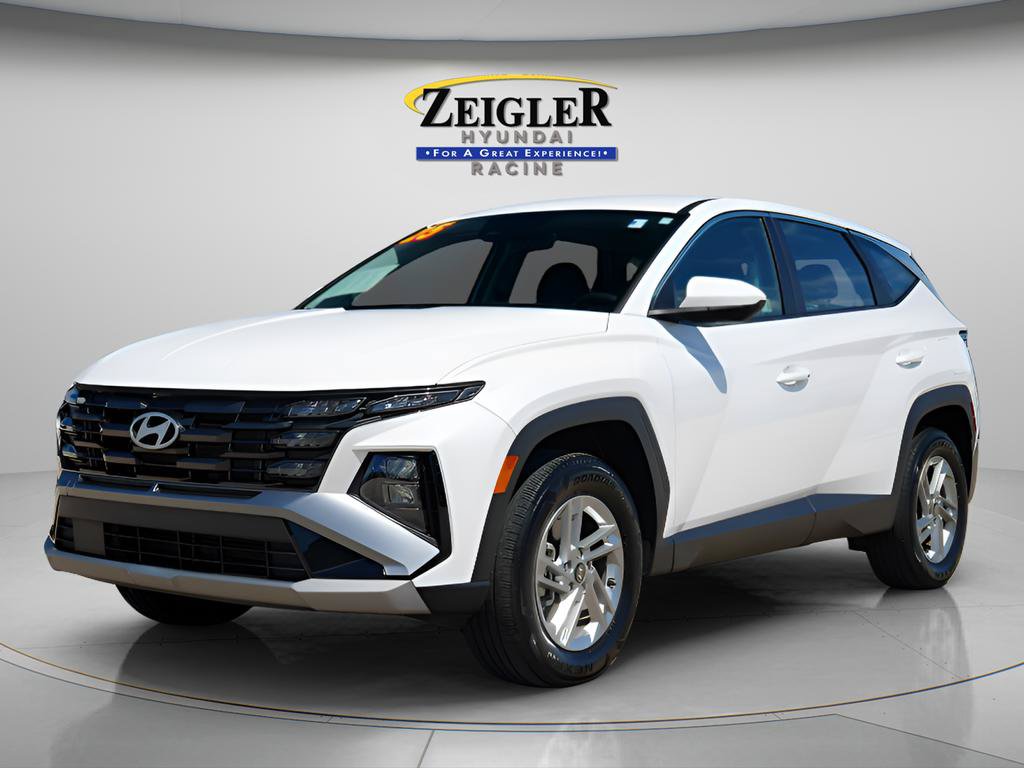 Used 2025 Hyundai Tucson SE AWD/4WD image 3