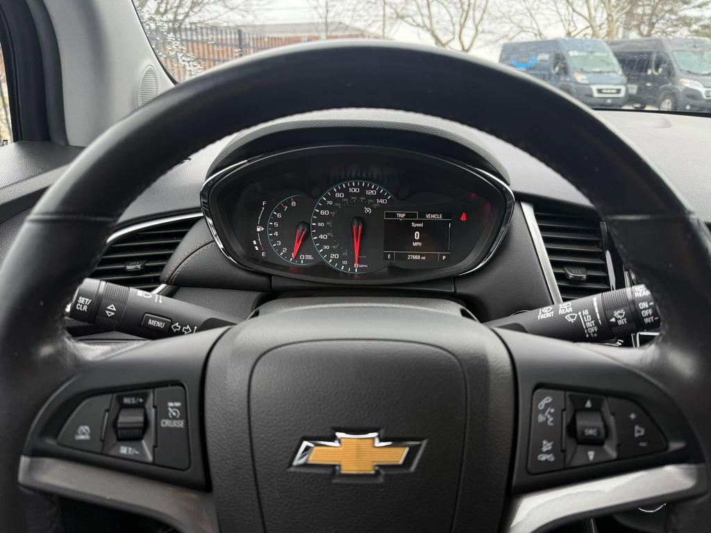 Used 2022 Chevrolet Trax LT w/ LT Convenience Package image 22