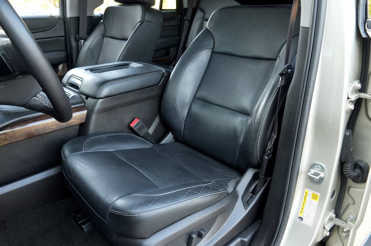 Used 2017 Chevrolet Tahoe LT w/ Luxury Package RWD image 6