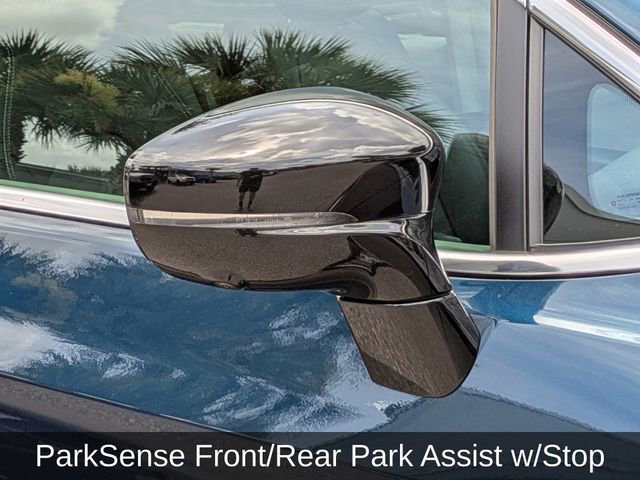 Used 2024 Chrysler Pacifica Touring-L AWD/4WD image 14