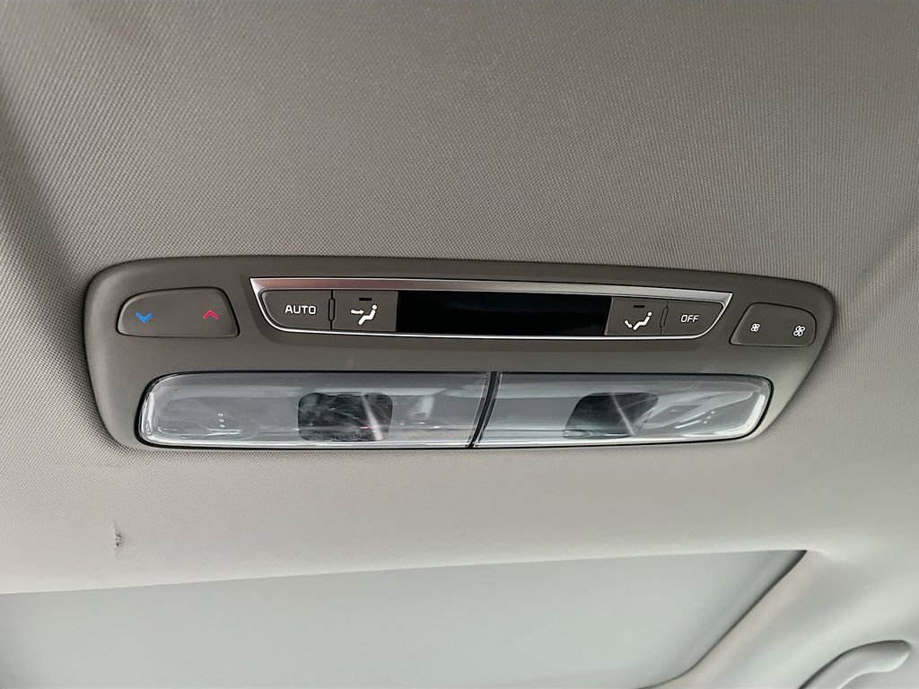 Used 2023 Kia Telluride EX w/ EX Captain's Chair Package FWD image 27