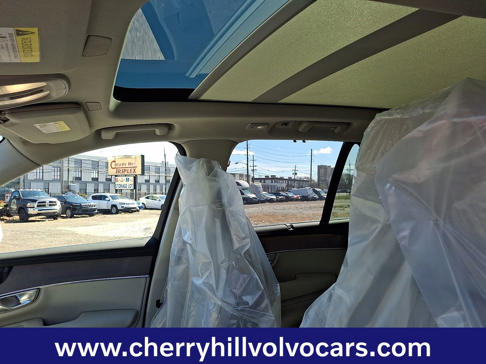 New 2026 Volvo XC90 T8 Ultra w/ Protection Package Premier image 11