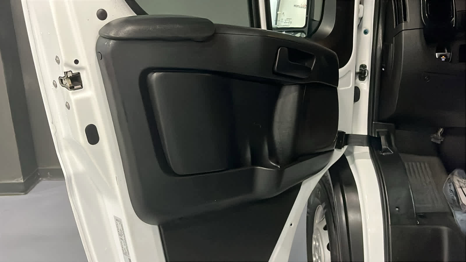 Used 2023 RAM ProMaster 2500 FWD image 9