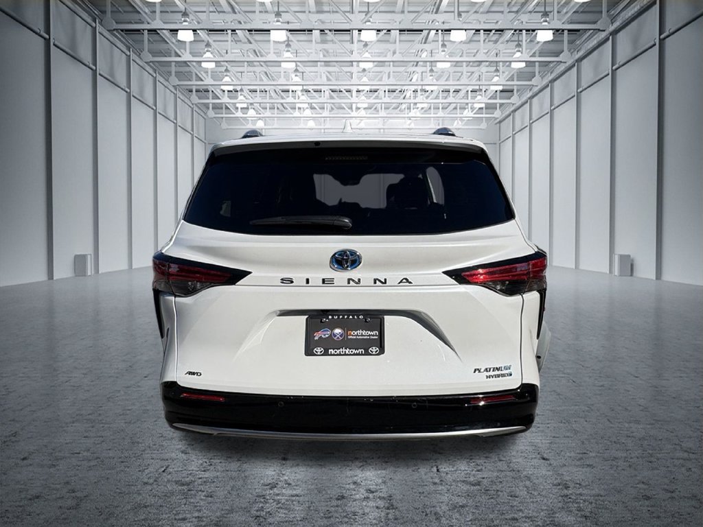 Used 2023 Toyota Sienna Platinum AWD/4WD image 6
