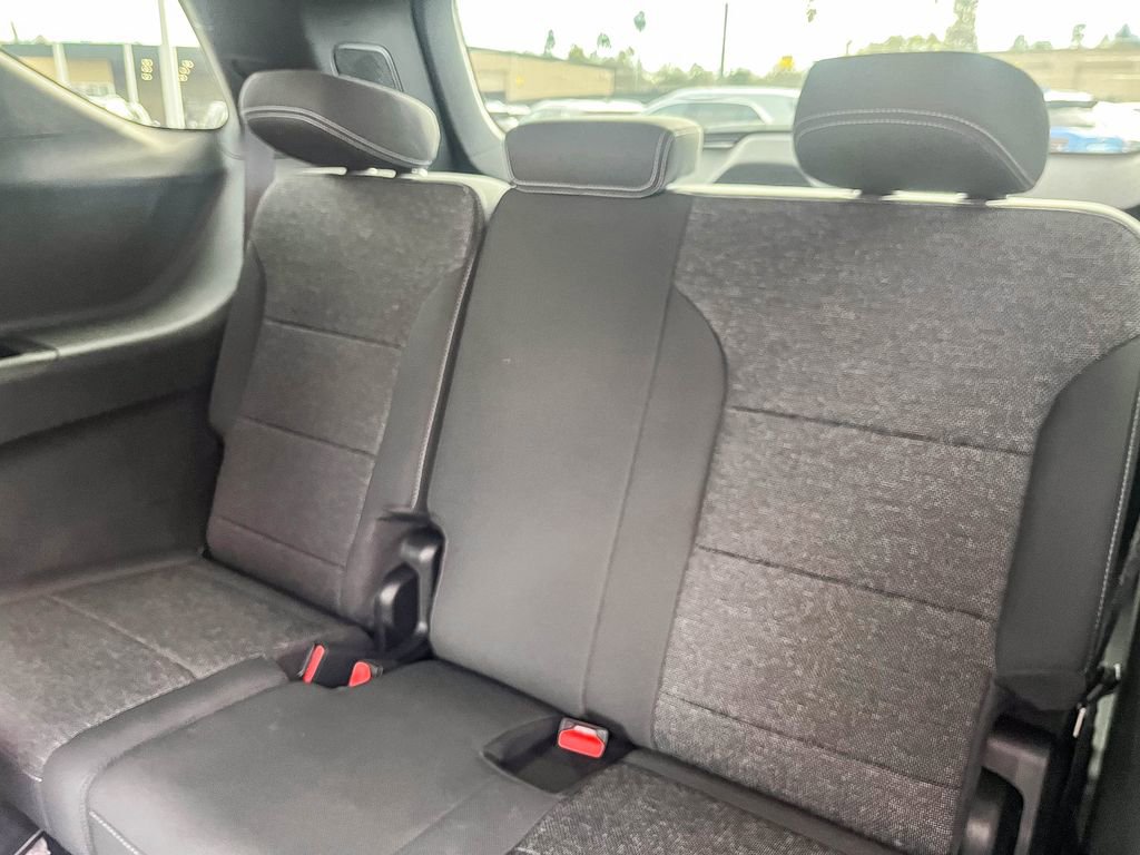 Used 2026 Chevrolet Traverse LT w/ Driver Confidence Package image 18