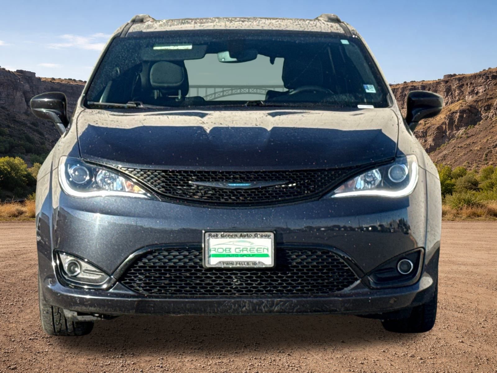 Used 2020 Chrysler Pacifica Touring-L w/ S Appearance Package image 8