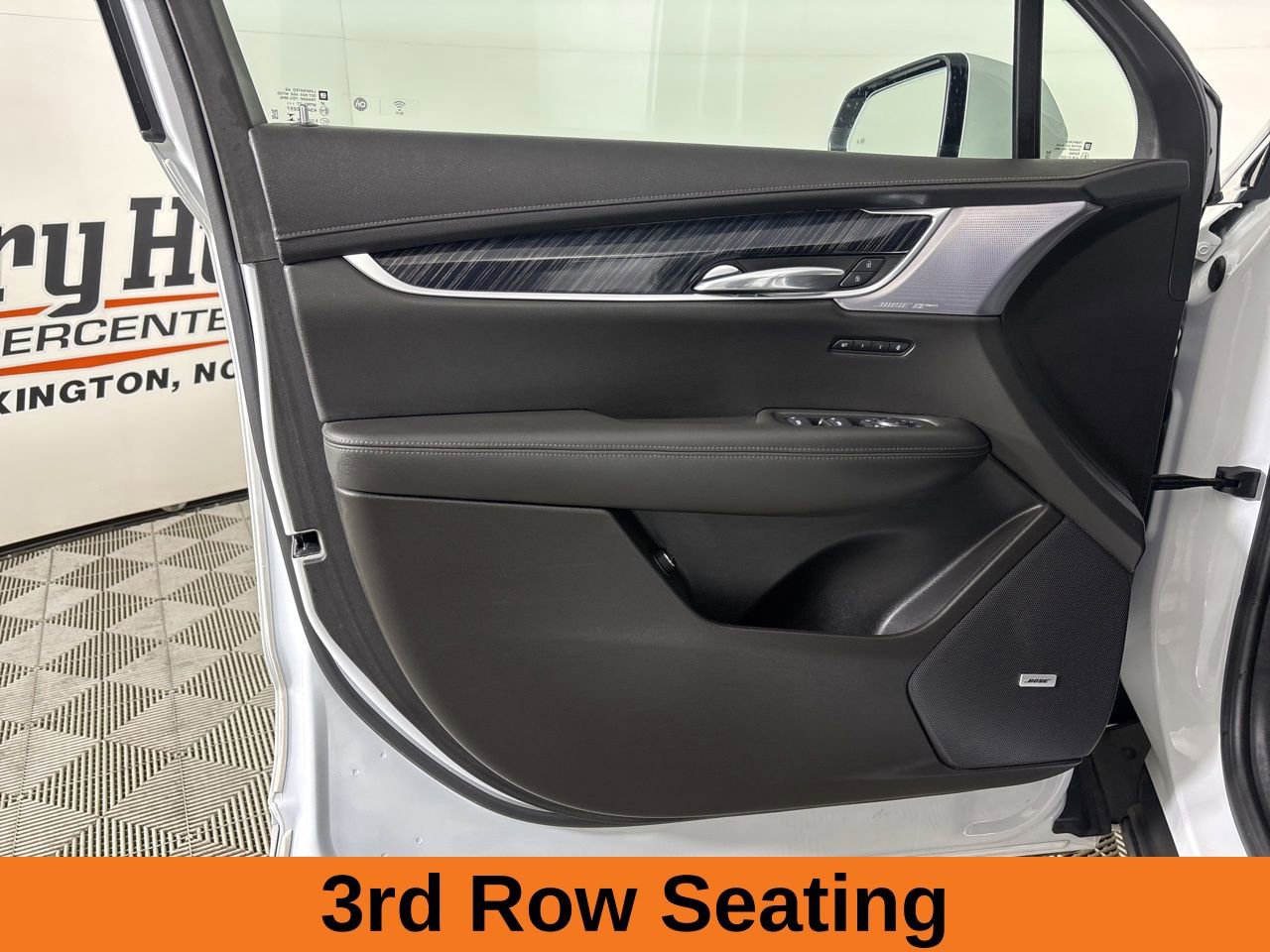 Used 2024 Cadillac XT6 Premium Luxury image 8