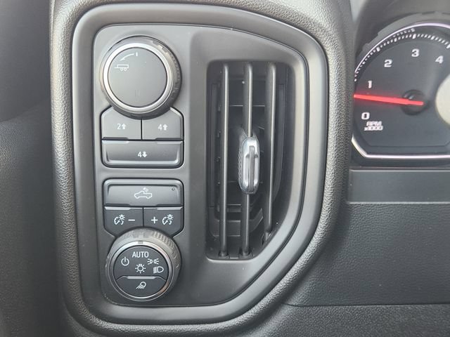 Used 2022 Chevrolet Silverado 2500 Custom w/ Custom Value Package AWD/4WD image 24