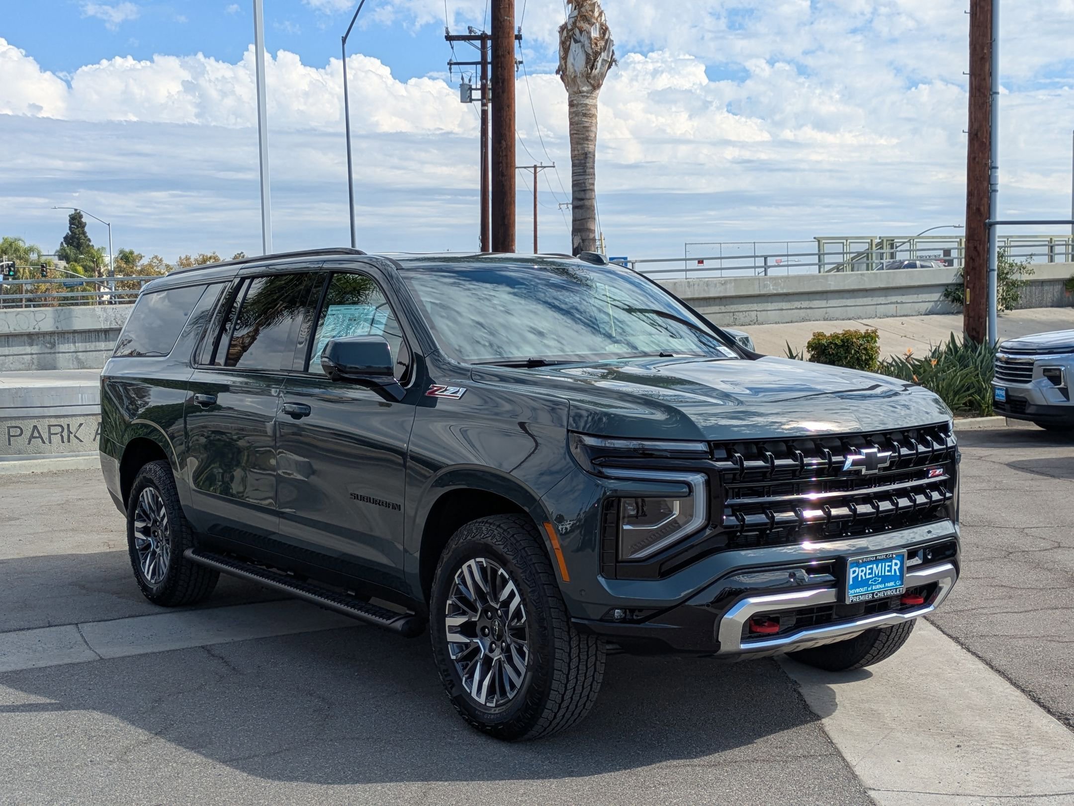 New 2026 Chevrolet Suburban Z71 image 7