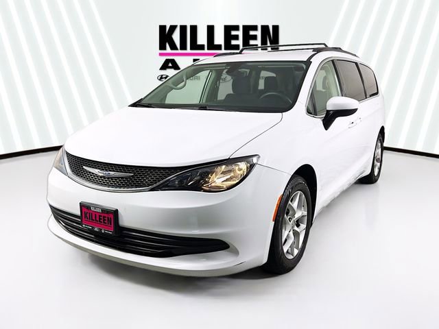 Used 2018 Chrysler Pacifica Touring w/ Tire & Wheel Group FWD image 3