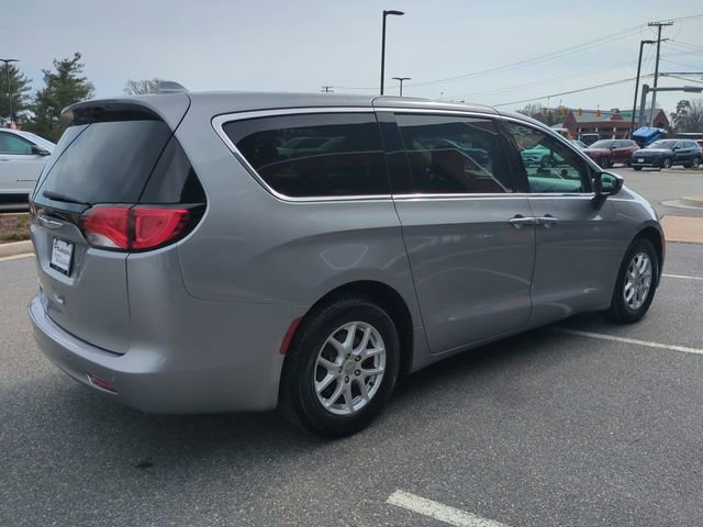 Used 2018 Chrysler Pacifica Touring w/ Security Group image 4