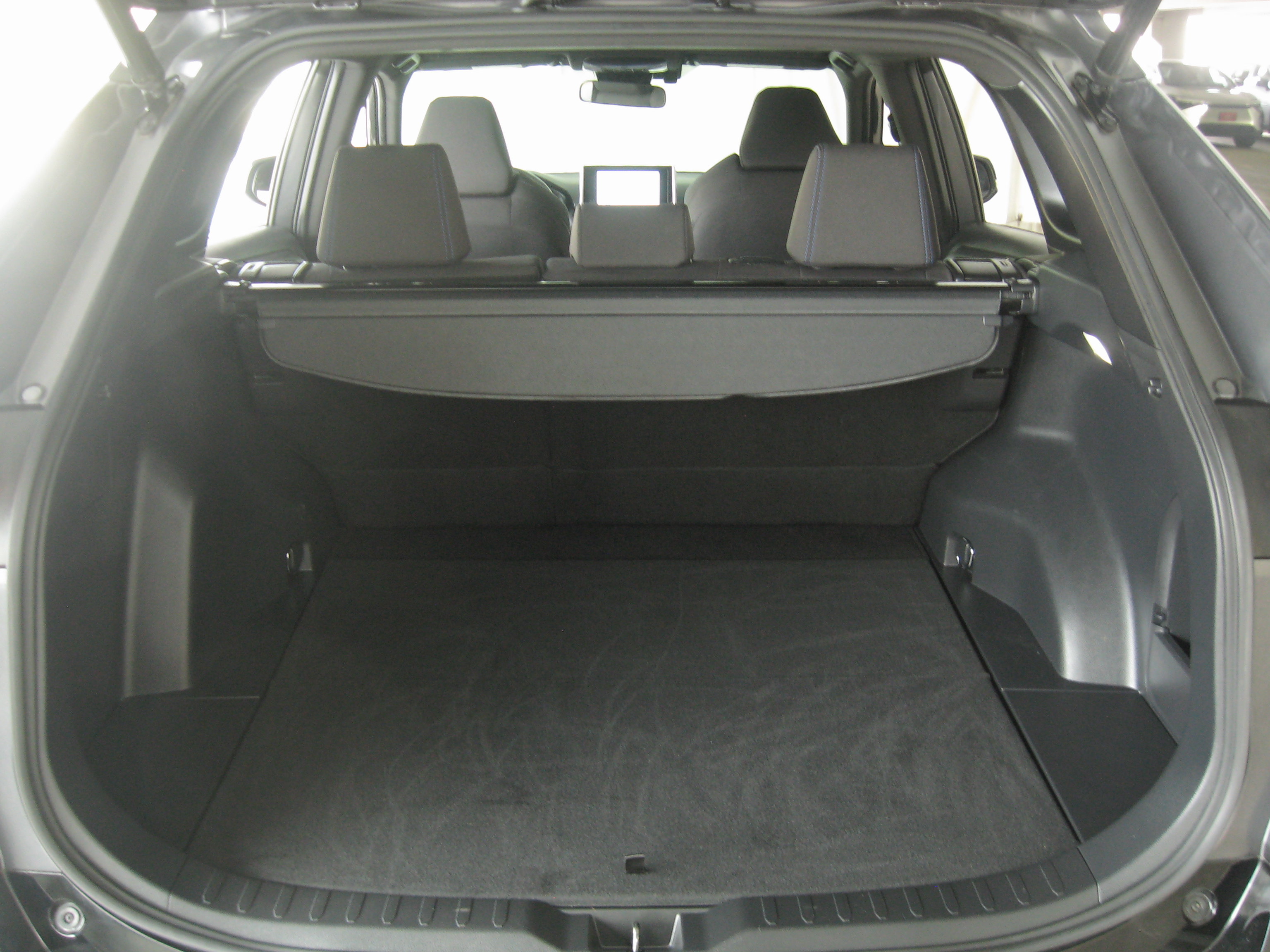 Used 2023 Toyota RAV4 SE w/ Convenience Package image 21