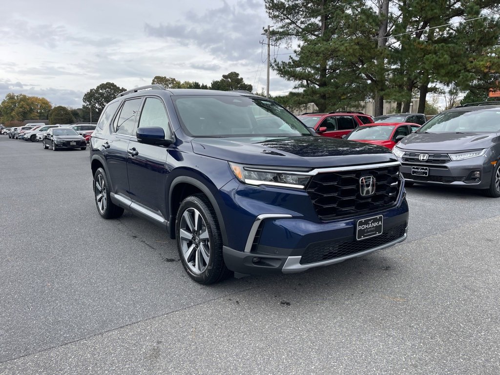 New 2025 Honda Pilot Touring image 4