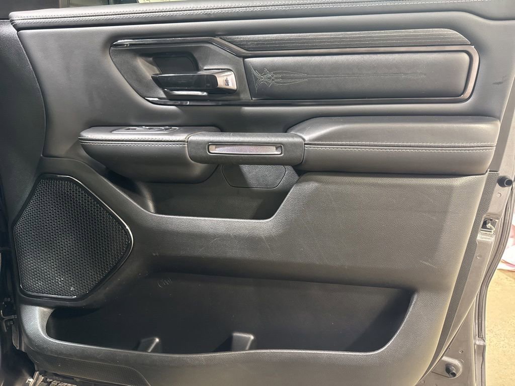 Used 2022 RAM 1500 Limited w/ Body Color Bumper Group AWD/4WD image 27