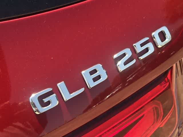 Used 2021 Mercedes-Benz GLB 250 image 7
