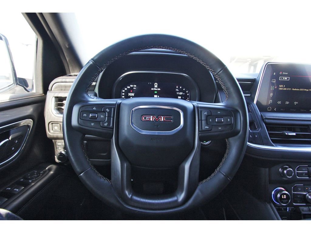 Used 2024 GMC Yukon AT4 w/ Technology Package image 15