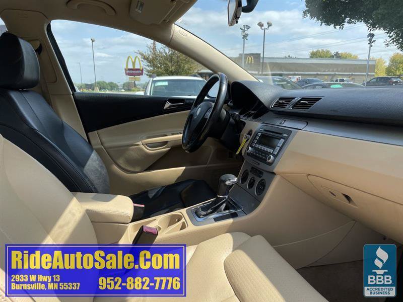 Used 2009 Volkswagen Passat Komfort FWD image 14