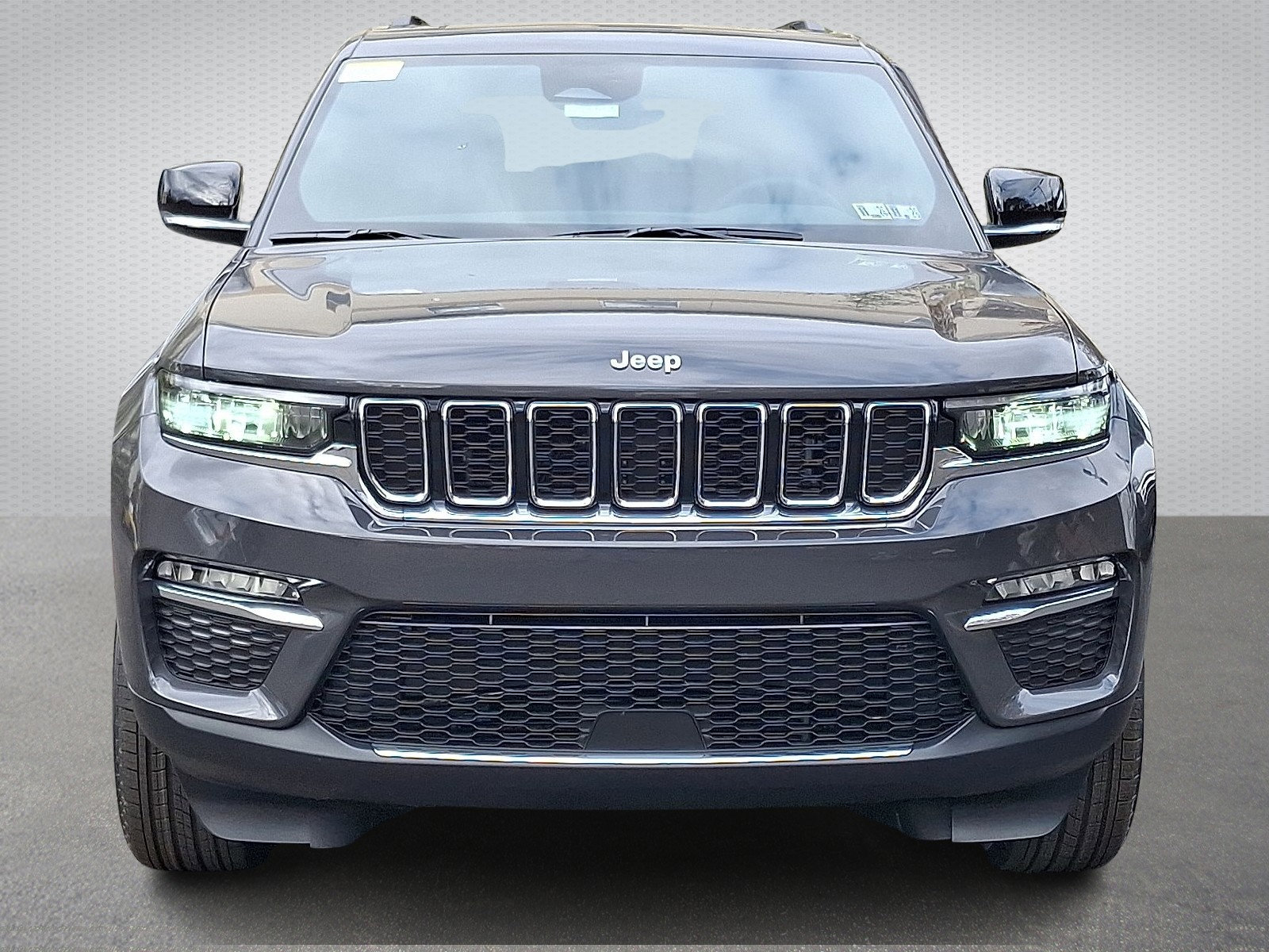 New 2025 Jeep Grand Cherokee Limited image 2