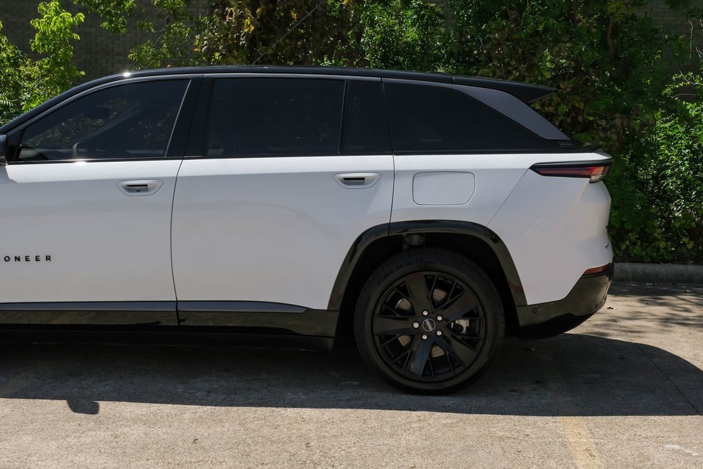 Used 2024 Jeep Wagoneer Launch Edition image 18