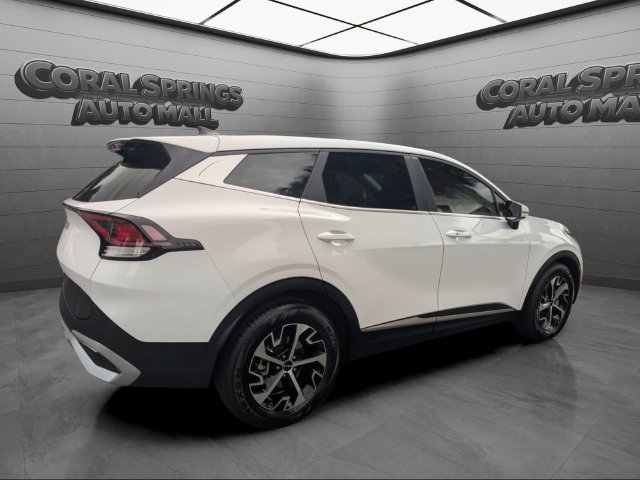 Certified 2025 Kia Sportage EX FWD image 7