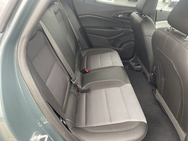 Used 2025 Chevrolet Trax LT FWD image 37
