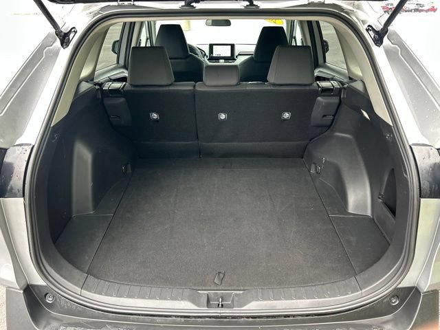 Used 2025 Toyota RAV4 XLE AWD/4WD image 51