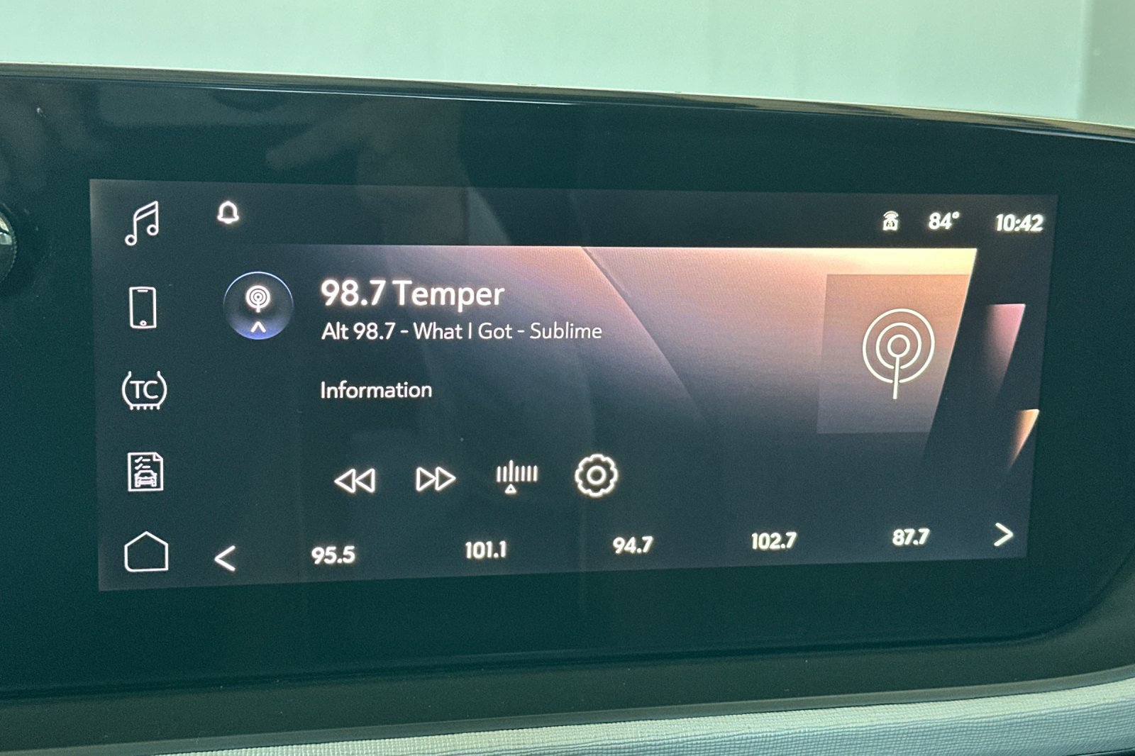 Certified 2024 Buick Envista Avenir FWD image 25