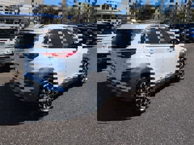 Used 2021 Hyundai Kona Limited w/ Cargo Package image 8