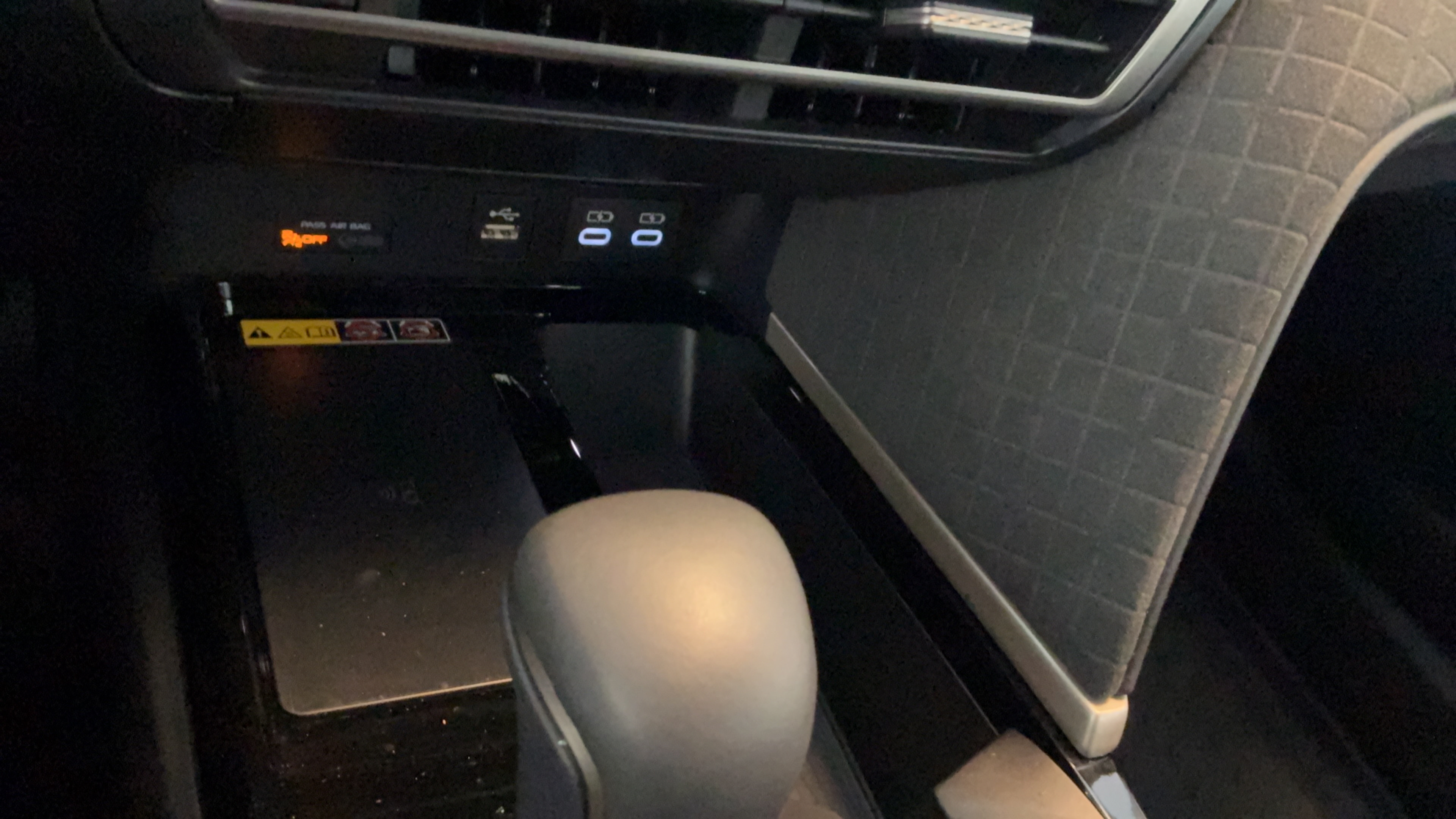 Used 2026 Toyota Camry XLE AWD/4WD image 14