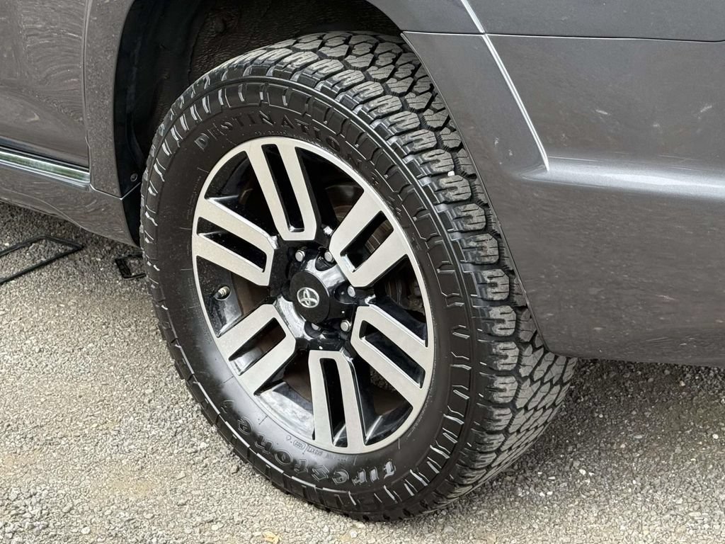 Used 2019 Toyota 4Runner Limited AWD/4WD image 12