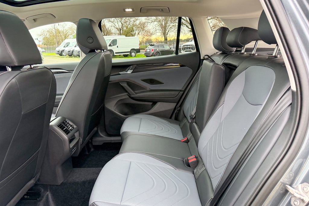 New 2026 Volkswagen Tiguan SE image 22