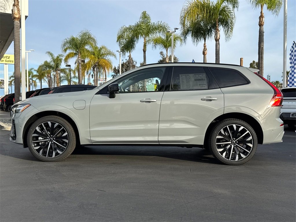 New 2026 Volvo XC60 T8 Ultra w/ Protection Package Premier image 2