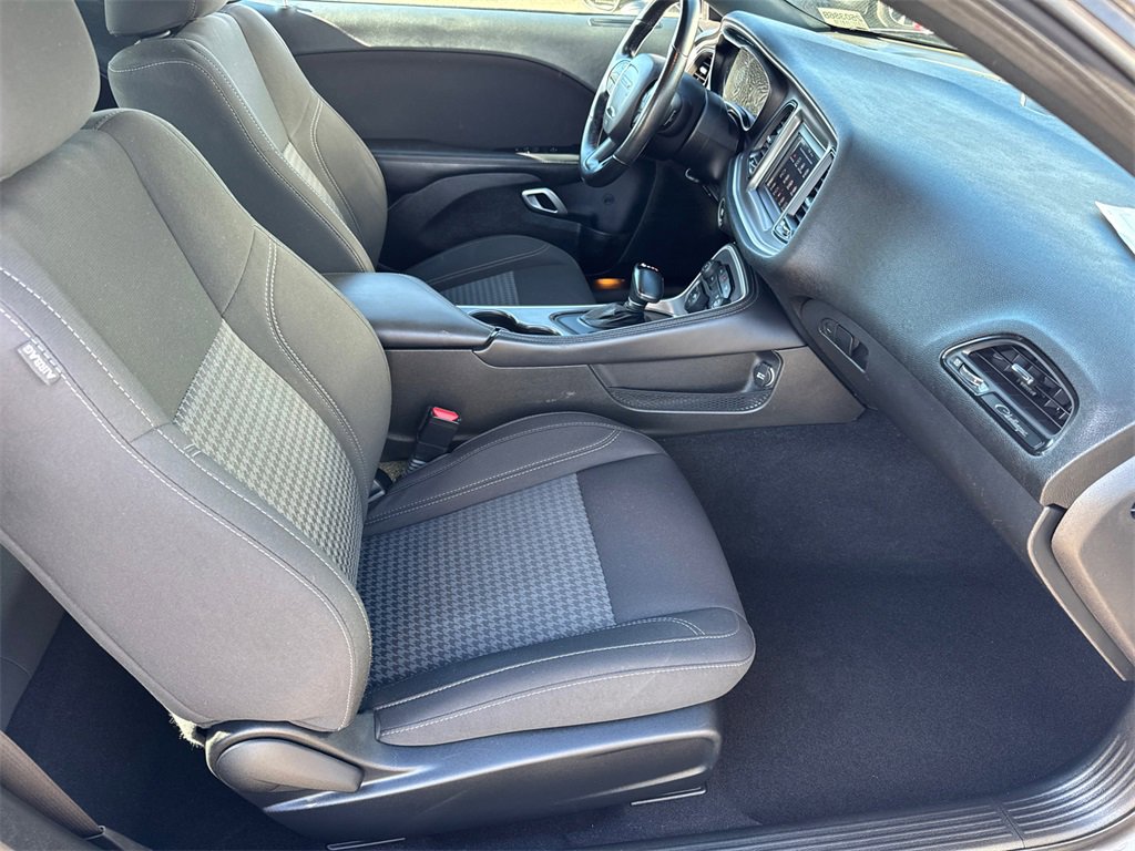 Used 2020 Dodge Challenger SXT w/ Blacktop Package image 15