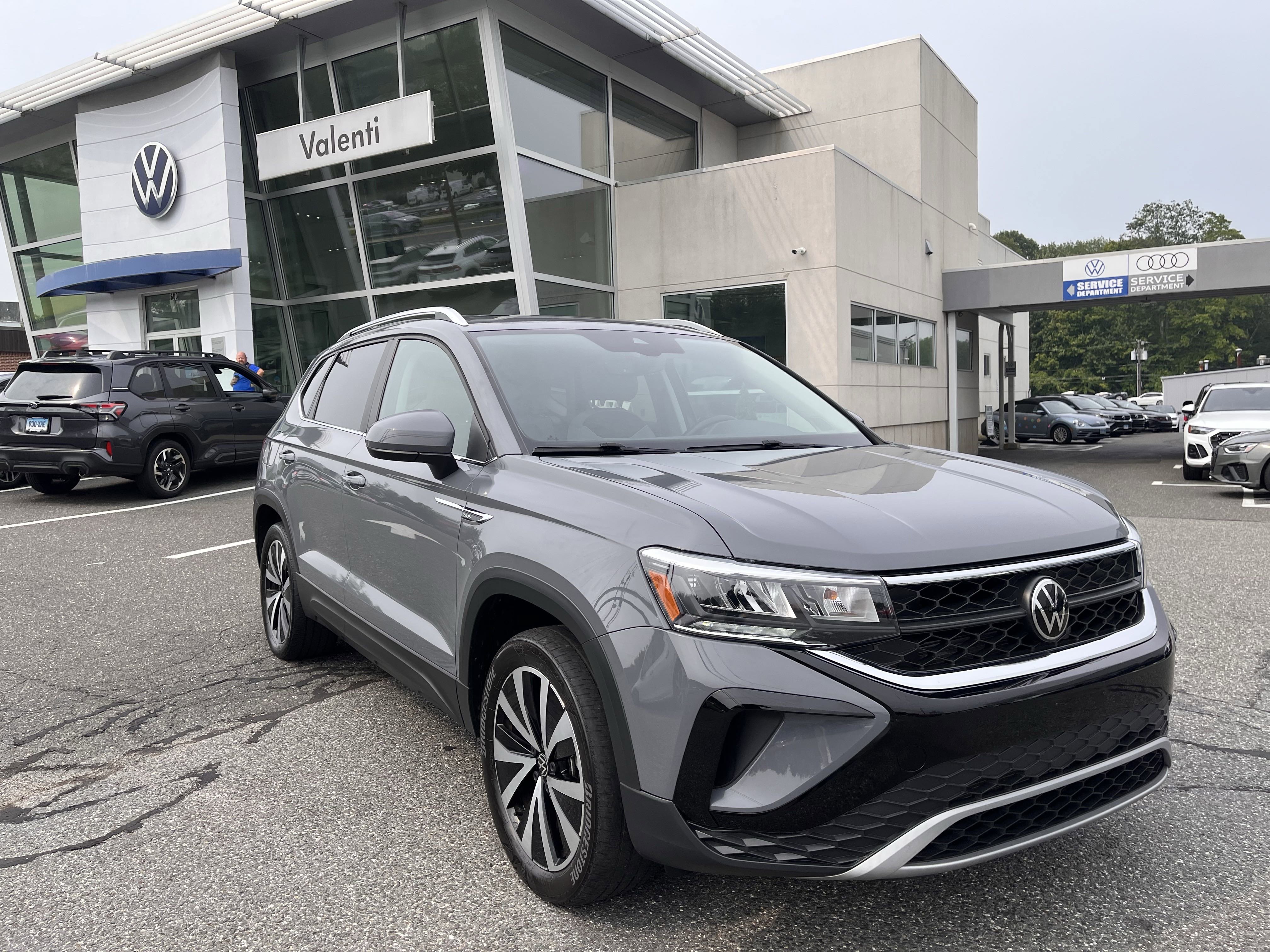 Certified 2023 Volkswagen Taos SE w/ Panoramic Sunroof Package image 1