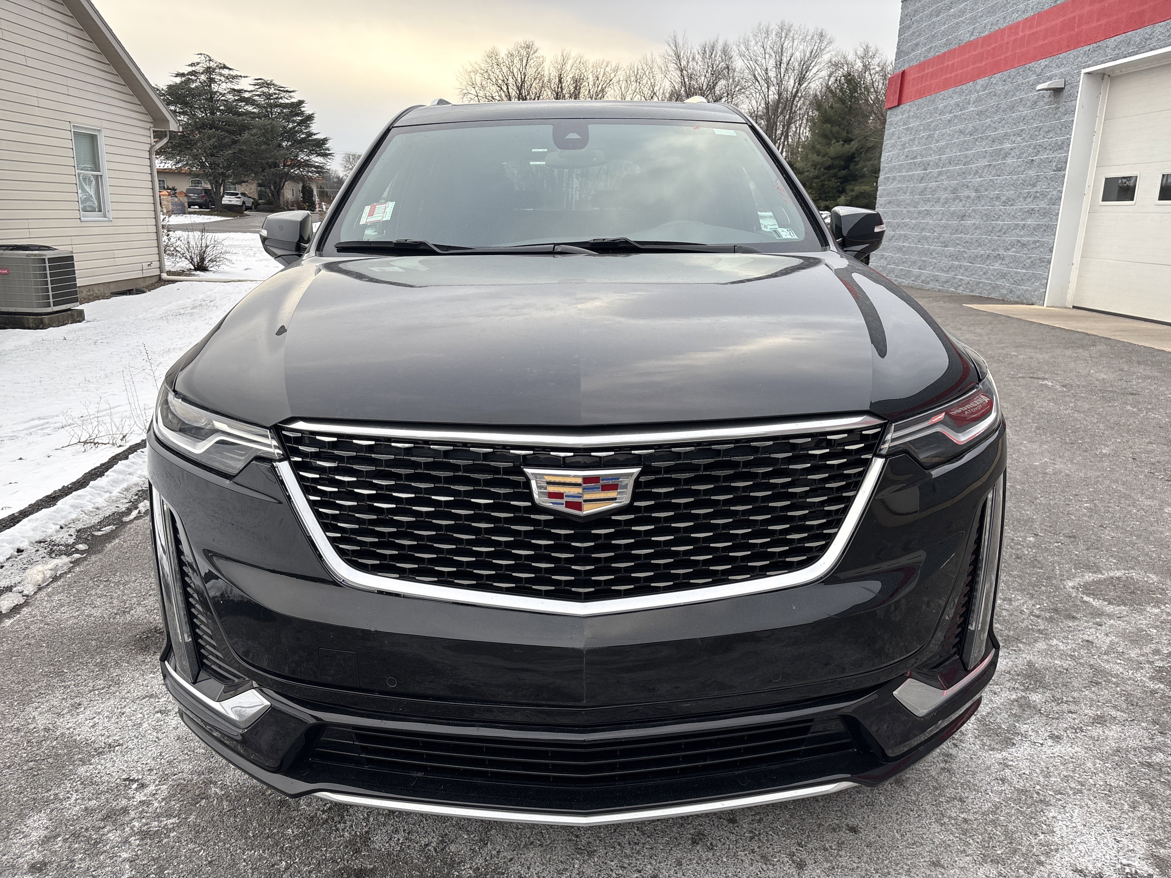 Used 2023 Cadillac XT6 Premium Luxury image 9