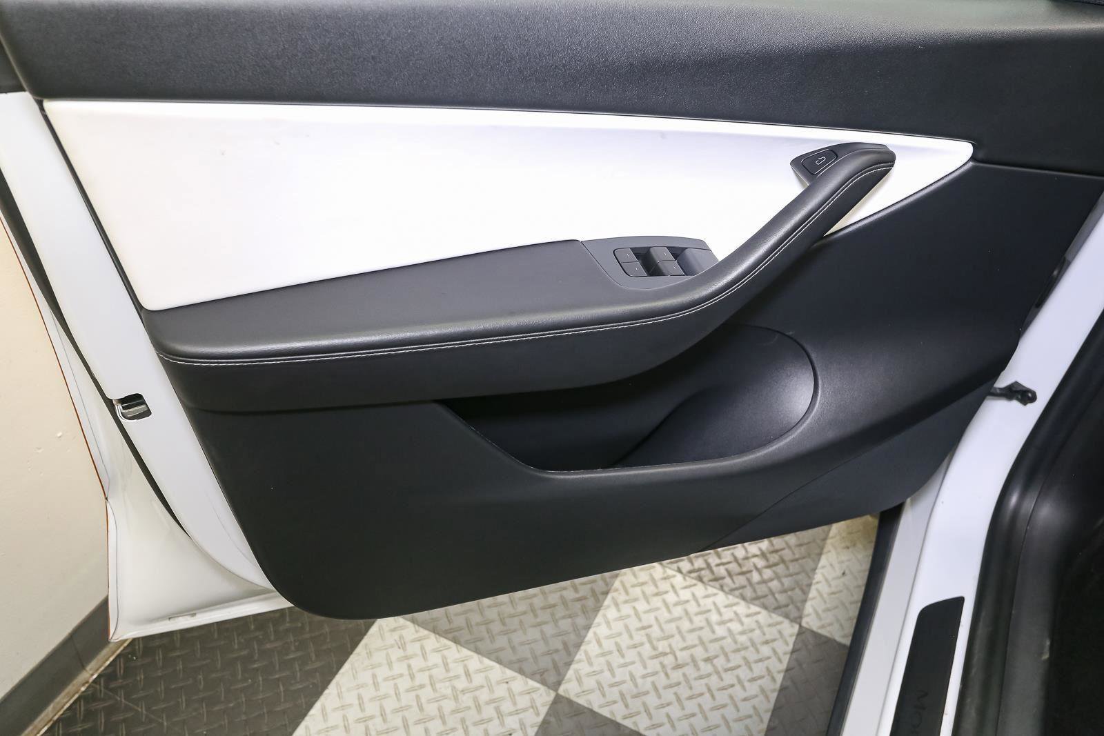 Used 2021 Tesla Model Y Long Range AWD/4WD image 35