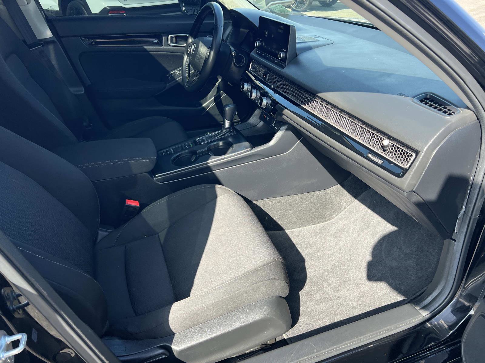 Certified 2024 Honda Civic EX image 27