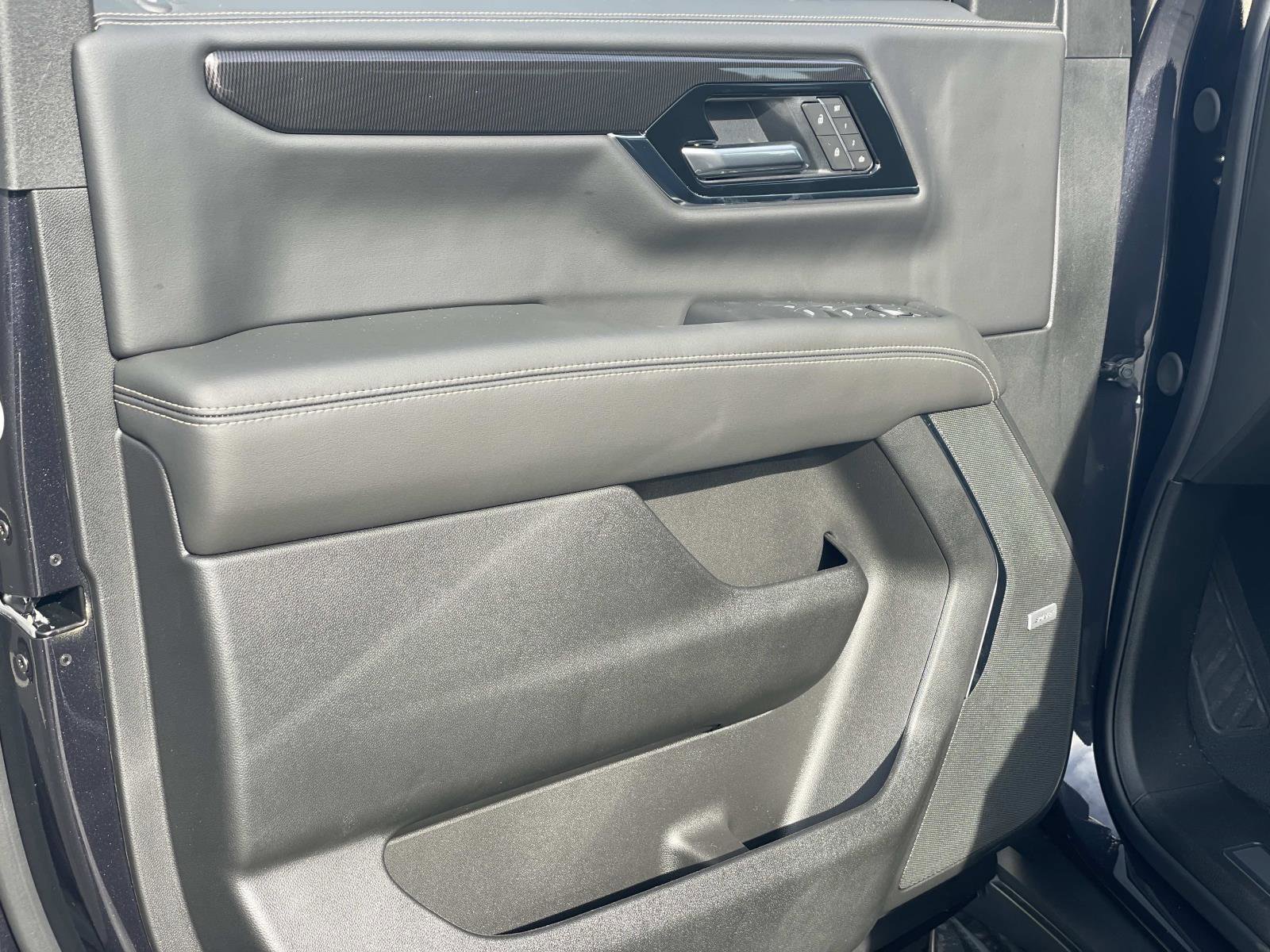 New 2026 GMC Yukon XL Elevation image 20