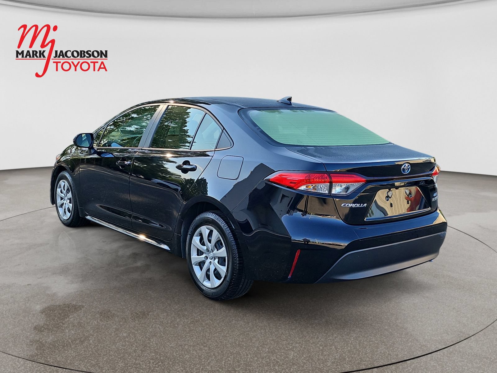 Used 2023 Toyota Corolla LE FWD image 12