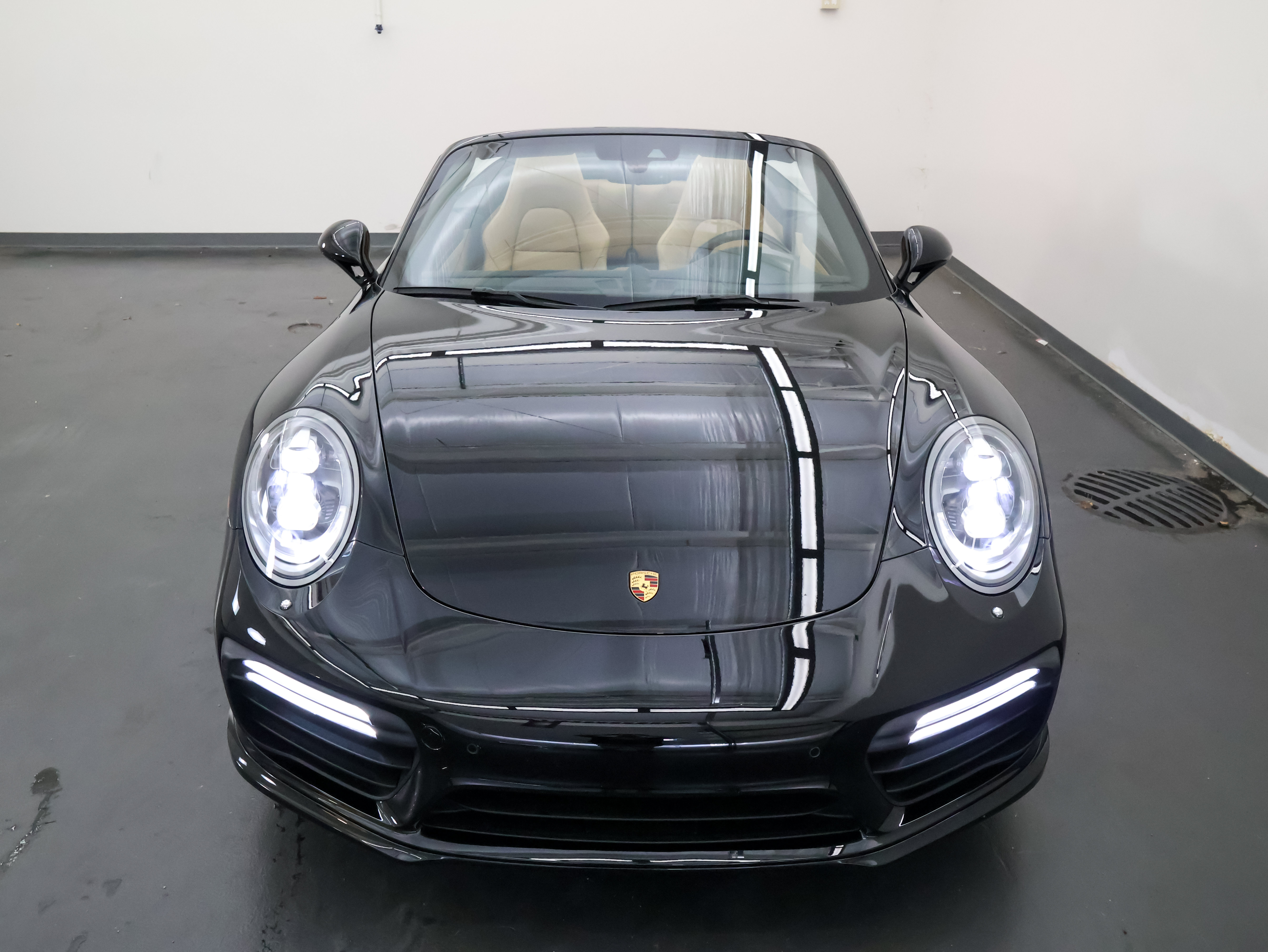 Used 2018 Porsche 911 Turbo S AWD/4WD image 10