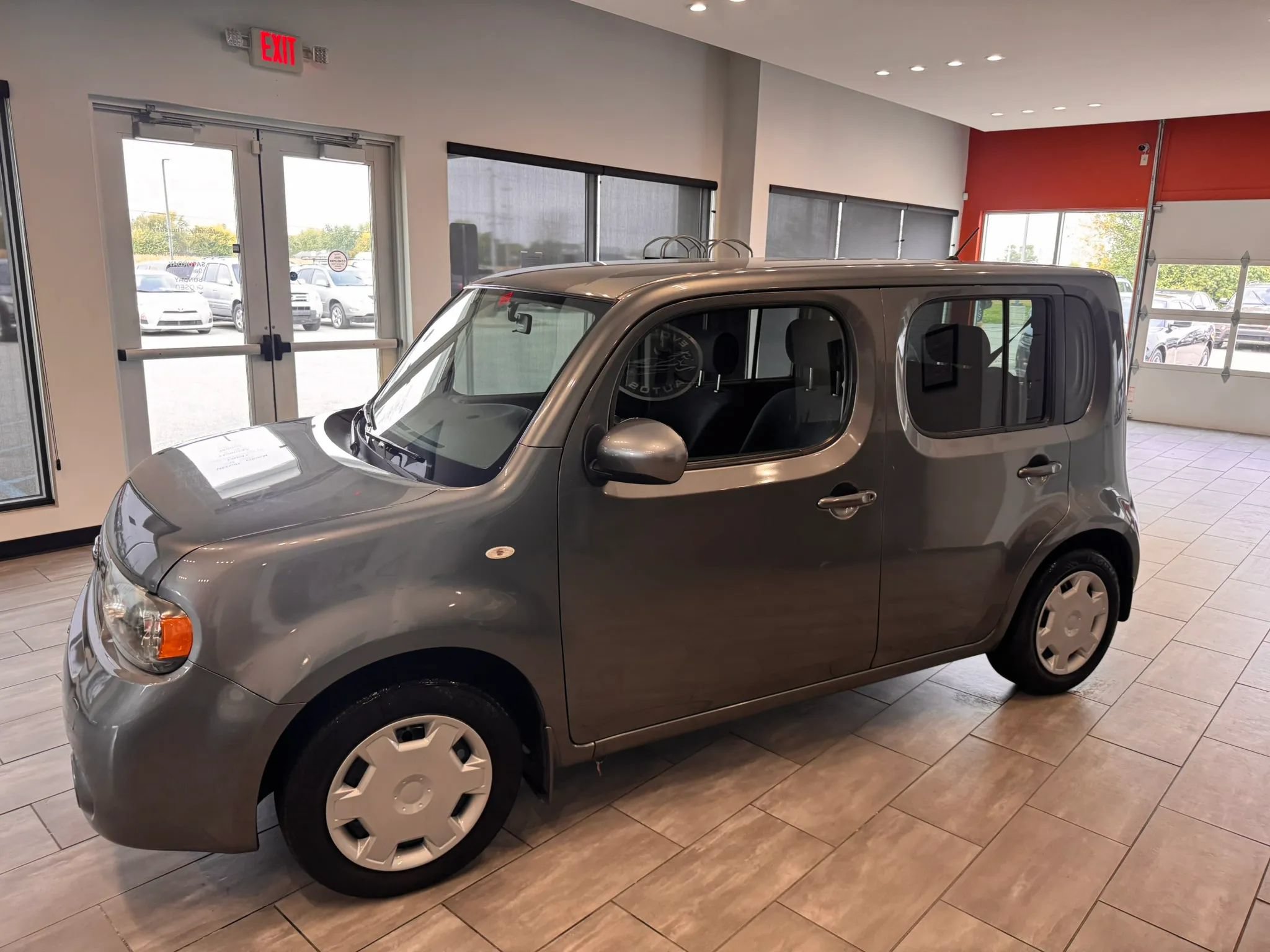 Used 2012 Nissan Cube 1.8 S w/ Interior Designer Pkg FWD image 7